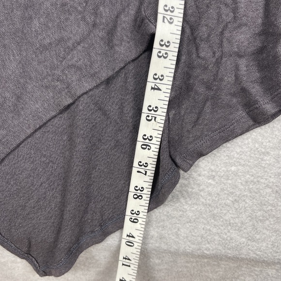 Lisa Bayne Soft Knit Sharkbite Tunic Top Gray Womens L Lagenlook Minimalist - Picture 6 of 7